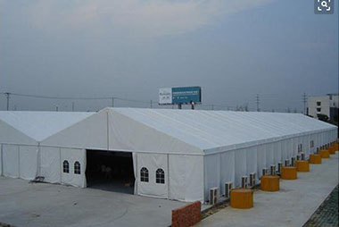 篷房厂家讲述碰篷房可以作为户外展览使用(图1)