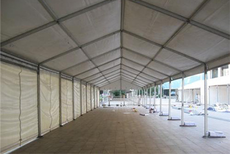 篷房厂家：大型跨度篷房有什么作用